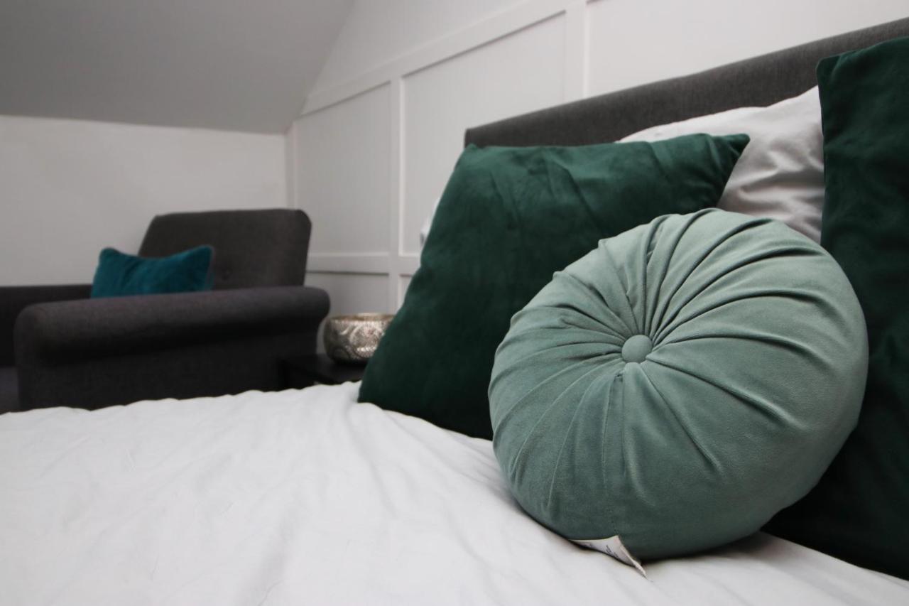 Executive Style 2 Bed Flat In Bridgend F2 Apartment Ngoại thất bức ảnh