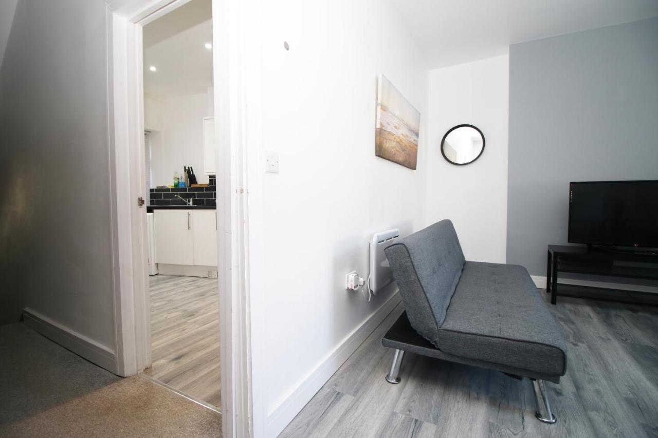 Executive Style 2 Bed Flat In Bridgend F2 Apartment Ngoại thất bức ảnh