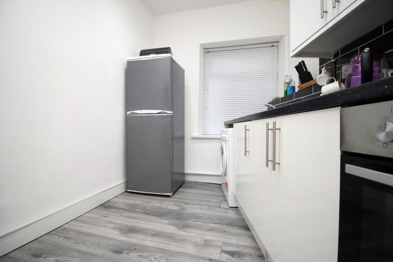 Executive Style 2 Bed Flat In Bridgend F2 Apartment Ngoại thất bức ảnh